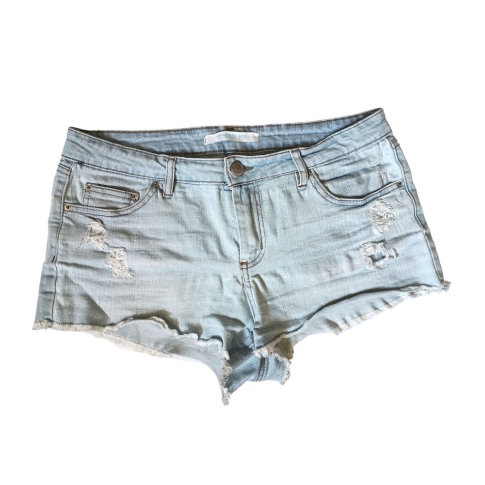 Highway Jeans - Light Wash Frayed Denim Shorts (size 9/10)